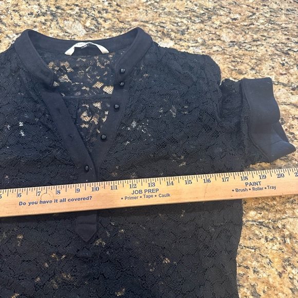 Diane Von Furstenberg Allover Floral Flower Semi Sheer Lace Black Blouse sz 12 - Picture 4 of 5